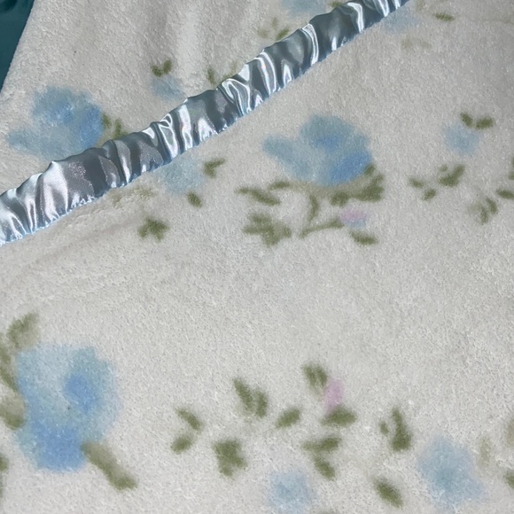 HTF Simply Shabby Chic blue rosespink Rosebud fleece Blanket